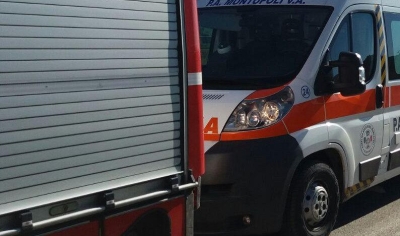 Scontro fra auto e furgone, deceduta una donna