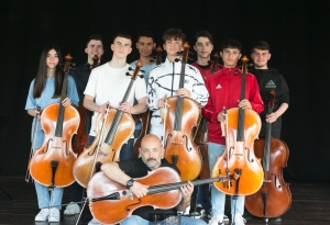 &ldquo;Sfide&rdquo;, sabato non stop con i violoncelli Concerti nelle chiese e nella sala Cola Scatta progetto scuola per 800 studenti