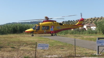 Ascoli Piceno - Arresto cardiaco in libreria, grave geometra di 59 anni