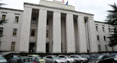Ascoli Piceno - Abusi sessuali sulla figlia, condannato a nove anni