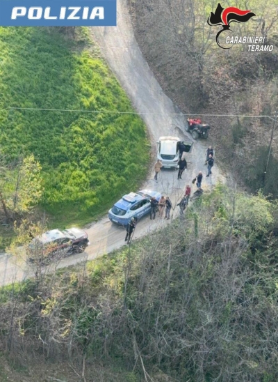 Furto d'auto, speronamenti, fuga rocambolesca ed inseguimento spettacolare per un uomo che il giudice aveva appena rimesso in libertà: arrestato