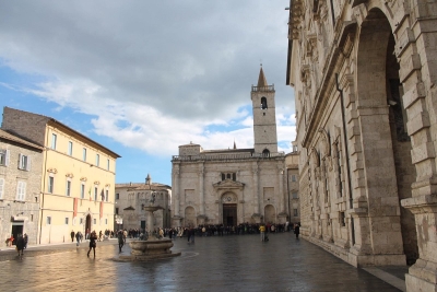 Ascoli Piceno - Riqualificazione di piazza Arringo, lavori al via dopo l'estate