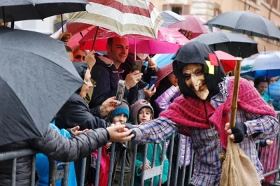 La Befana torna in piazza San Pio V