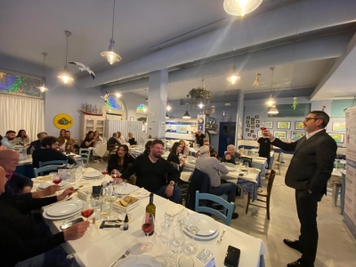 Continua il successo della prima edizione del ciclo di eventi “Dalla Vigna alla Tavola” “UnMarediMarche” presso Ristorantino di pesce “La Stiva”