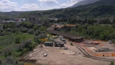 Ascoli Piceno - Lavori nel vivo, il ponte tra Monticelli e Castagneti sarà percorribile per l'estate