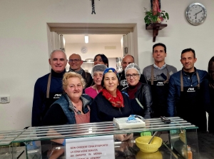 Ascoli Piceno - Pranzo di Natale e Capodanno, la mensa dei poveri non lascia indietro nessuno