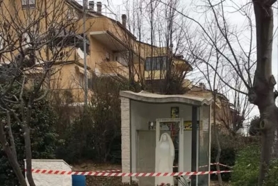 Atti vandalici sulla cappellina della Madonna