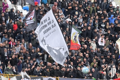 Ascoli Piceno - Guerriglia ultras dopo il match col Pisa: convalidati gli arresti di due tifosi