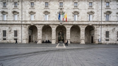 Ascoli Piceno - Elezioni, presentate le liste: nove a sostegno di Fioravanti, quattro per Nardini