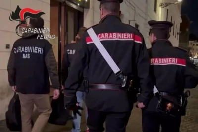 Denunce e multe per irregolarità in due stabilimenti balneari