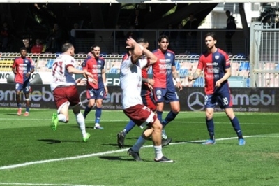 Serie C: mentre il Vicenza - girone A e il Benevento - girone C sono salite anticipatamente nella cadetteria nel girone B è lotta ancora aperta tra Arezzo e Ascoli