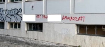 Ascoli Piceno - Scritte contro la studentessa, la mamma: "Bullismo da combattere, non mi fermer&ograve;"