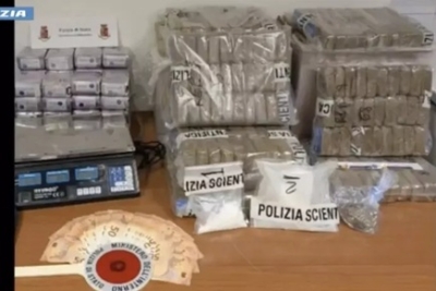 Tonnellate di droga vendute addirittura online, dodici gli arresti nelle Marche