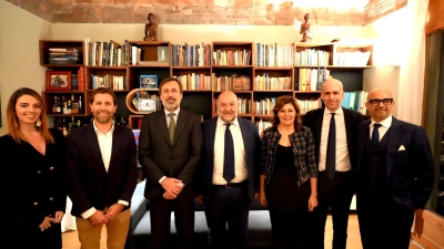 PRESENTATO NELLA SEDE DEL CONSOLATO ITALIANO A BARCELLONA IL VOLO DIRETTO DA ANCONA