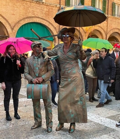 Il Carnevale di Ascoli batte la pioggia, martedì gran finale