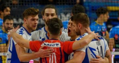 Monza espugna il PalaSavelli, la Yuasa Battery cade ancora tra le mura amiche