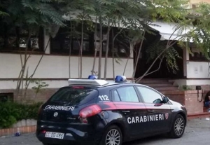 Fuggono senza pagare il conto da 650 euro dopo una vacanza, denunciati