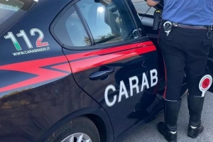 Trovato morto in un garage a Loreto, ipotesi omicidio