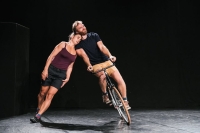 Il Friku Festival prosegue con il circo contemporaneo della compagnia Rasoterra, di scena a Monte San Martino