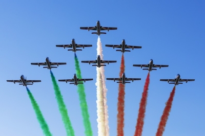 Acrobazie delle Frecce Tricolori sulla costa fermana