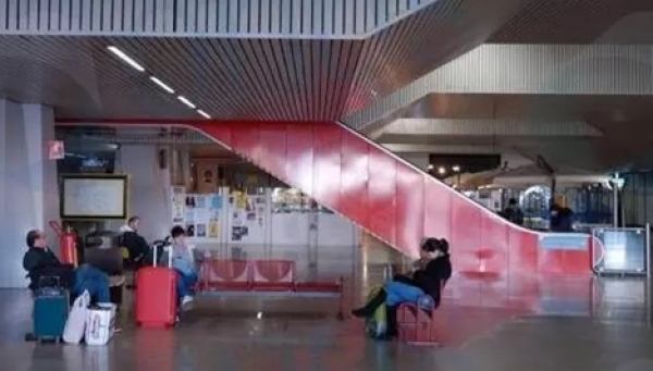 Treni bloccati sul tratto di ferrovia adriatica in Abruzzo, ritardi di oltre 6 ore