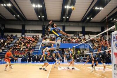 Biglietti speciali e grande volley: il Natale della Yuasa Battery è al PalaSavelli