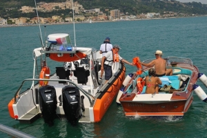 Termina Mare e Laghi sicuri Guardia costiera, 'c'&egrave; pi&ugrave; prudenza'