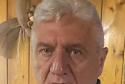 Bimbe rischiano di affogare, salvate da un poliziotto in pensione