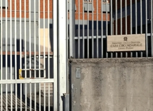 Per la rissa con accoltellati a San Benedetto la Polizia arresta un 20enne