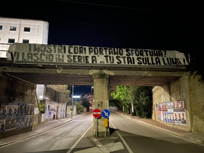 Ascoli Calcio - Striscioni dei tifosi contro il patron Pulcinelli, nella notte sono stati affissi in città