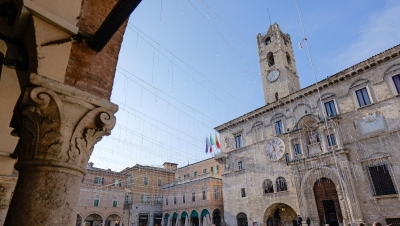 Si accendono le luminarie del centro storico, appuntamento domenica 1 dicembre alle ore 18 in Piazza del Popolo