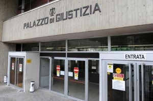 Tortur&ograve; e uccise la moglie a Castignano, processo al via