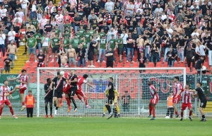 Ai nastri di partenza anche il girone F di serie D col solito dualismo tra marchigiane e abruzzesi