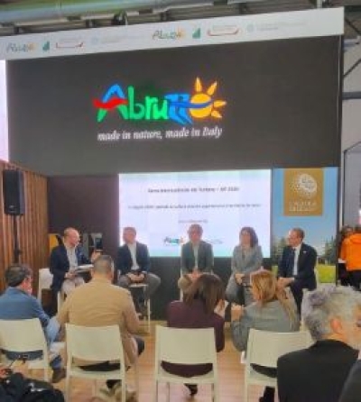 LE GROTTE DI STIFFE ALLA BIT DI MILANO: CASULLI, 