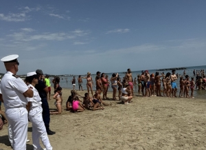Giornata Mondiale della Prevenzione degli Annegamenti (World Drowning Prevention Day), nella mattinata si &egrave; svolto un evento dedicato alla sicurezza in acqua e in spiaggia sulla spiaggia ad alta accessibilit&agrave;