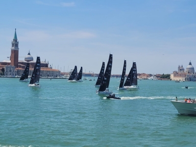 NASTRO ROSA TOUR 2025, TAPPA DI VENEZIA: NONO POSTO PER IL CIRCOLO NAUTICO SAMBENEDETTESE