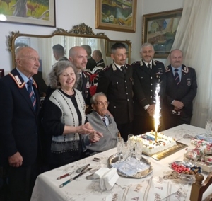 L&rsquo;ARMA DEI CARABINIERI IN FESTA PER IL SUO MILITARE PIU&rsquo; LONGEVO: IL BRIGADIERE PATANI SPEGNE 109 CANDELINE