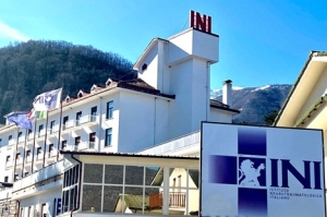 INI CANISTRO: PRIMARI ORTOPEDICI SPAGNOLI A LEZIONE SULLA CHIRURGIA DELL'INNOVATIVA PROTESI D'ANCA A CONSERVAZIONE DEL COLLO DEL FEMORE