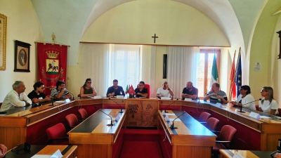 Presentato il Carnevale Estivo 2025 a Giulianova in programma per sabato