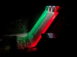 LA DIGA DI CASTRECCIONI ACCENDE IL TRICOLORE CON L&rsquo;EVENTO NAZIONALE &ldquo;BAGLIORI NELLA NOTTE&rdquo;