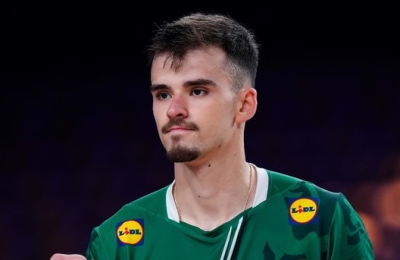 Il giovane bulgarov Tatarov nel roster della Yuasa Battery