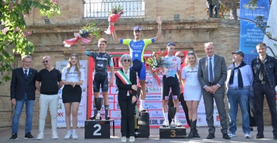 Andrea Debiasi, della Rime Drali, si è aggiudicato in una volata a ranghi ridotti il Trofeo Monte Urano