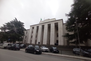 Ascoli Piceno - Botte a moglie e figli, 57enne ascolano a processo