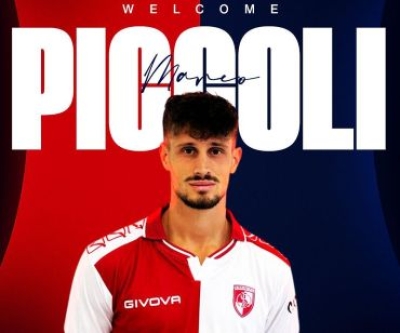 Primo giorno di allenamento in maglia rossoblù per il neoacquisto Marco Piccoli