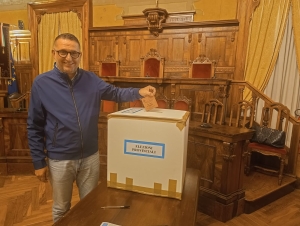 Ascoli Piceno - Elezioni provinciali, presentate le liste: sar&agrave; sfida tra Loggi e Salvi