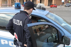 Maltrattamenti nei confronti della madre, divieto di avvicinamento e controllo elettronico per un teramano