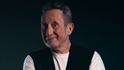 Ascoli Piceno - I comici di Zelig e Colorado sul palco del Ventidio, intervista a Beppe Braida