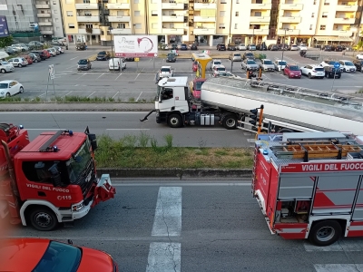 Ascoli Piceno - Schianto all'alba a Monticelli, donna di 31 anni trasportata in ospedale