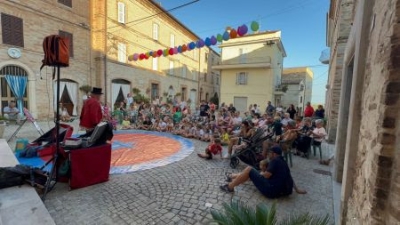 Torna il Friku Festival in tredici comuni marchigiani con spettacoli di arti performative varie per bambini di tutte le età