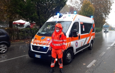 Incidente in scooter durante il temporale, morta una giovane